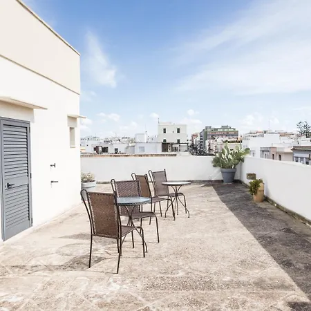 לינה וארוחת בוקר Palazzo Angelelli גאליפולי