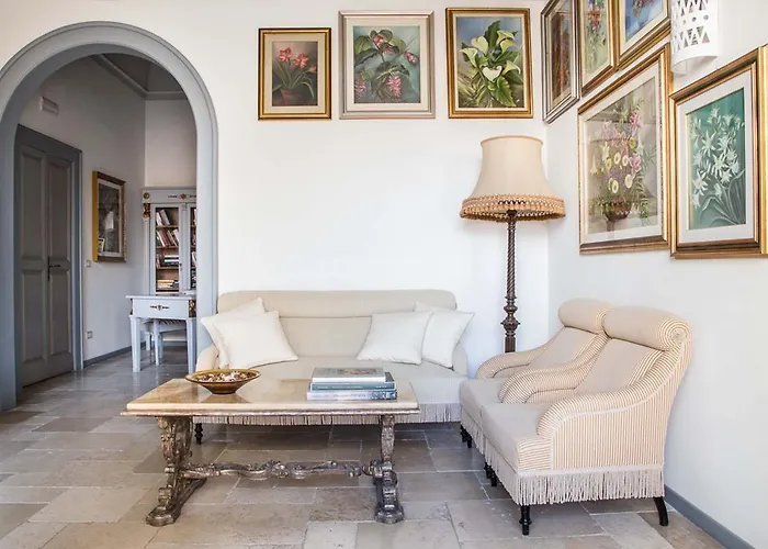 فندق مبيت وإفطار Palazzo Angelelli 3*