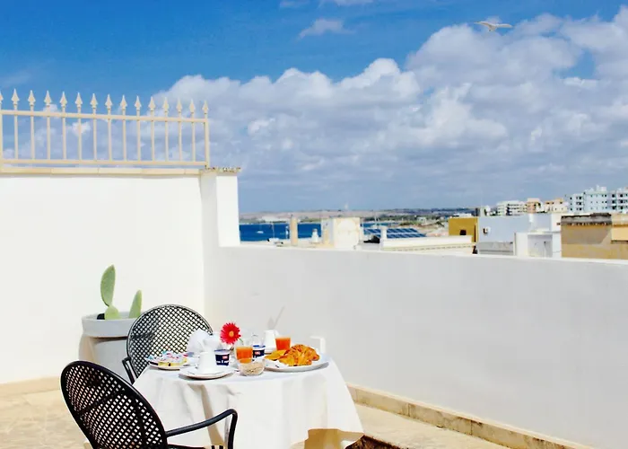 Palazzo Angelelli فندق مبيت وإفطار غالّيبولي